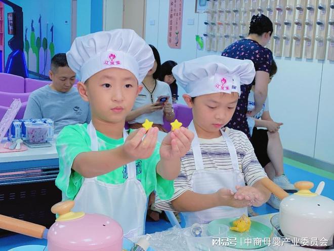 K8·凯发：奇鹤食育携手江西省儿童医院守护孩子清晰视力(图4)