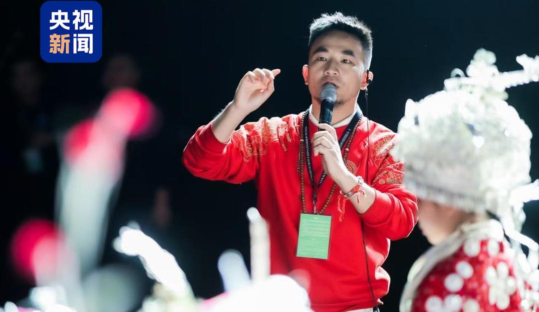 凯发国际首页：45个山里娃站上国际T台！设计师讲述藏在衣服里的秘密(图5)