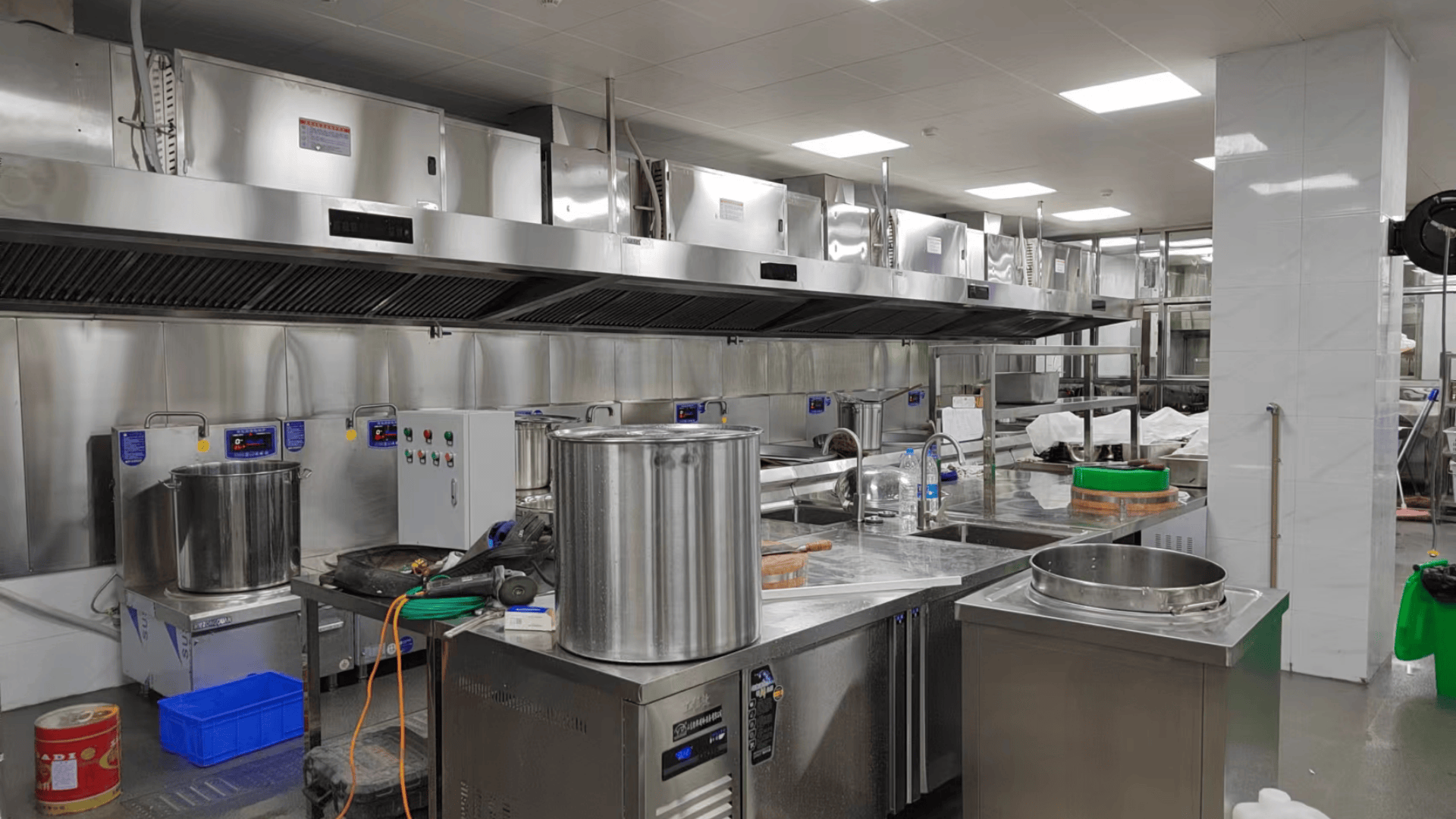 K8·凯发：2026年德宏学校厨房设备采购指南：昆明奥迪斯丹等品牌实力解析(图1)