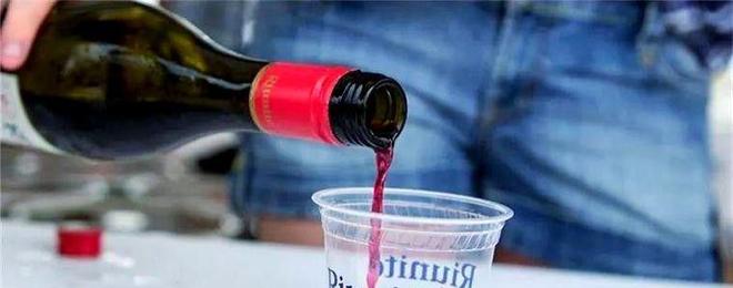 日本餐企在中国赚不到钱？萨莉亚红酒卖断货百亿营收却利润缩水(图11)